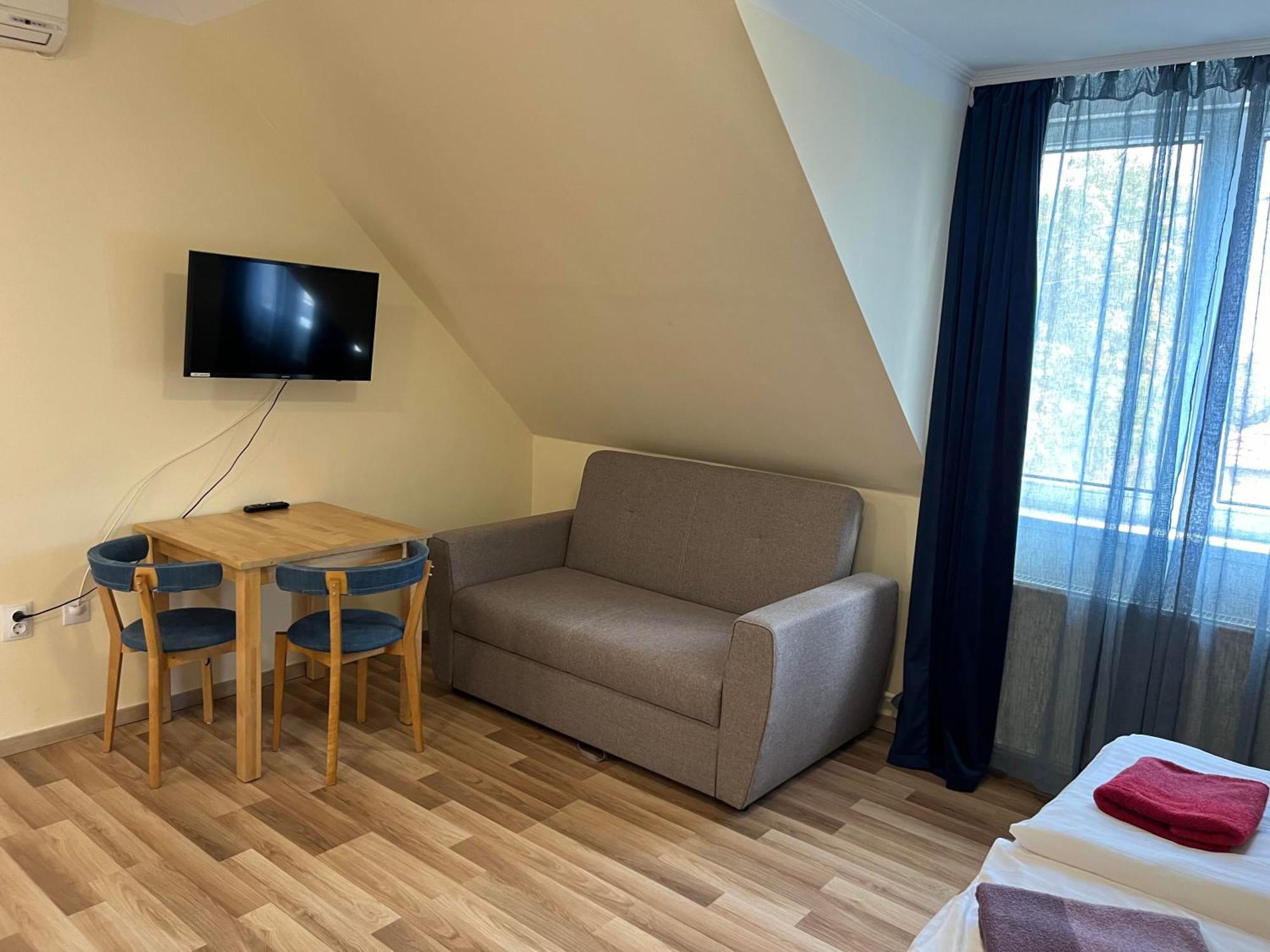 Petoefi Vendeghaz Hotel Eger Luaran gambar