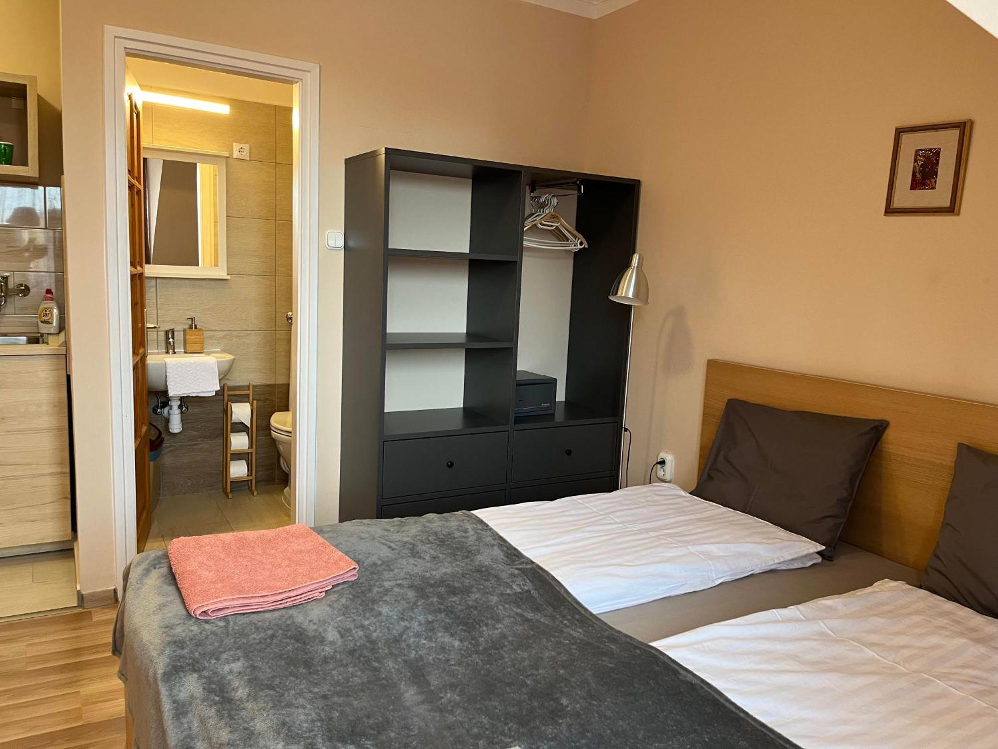 Petoefi Vendeghaz Hotel Eger Luaran gambar